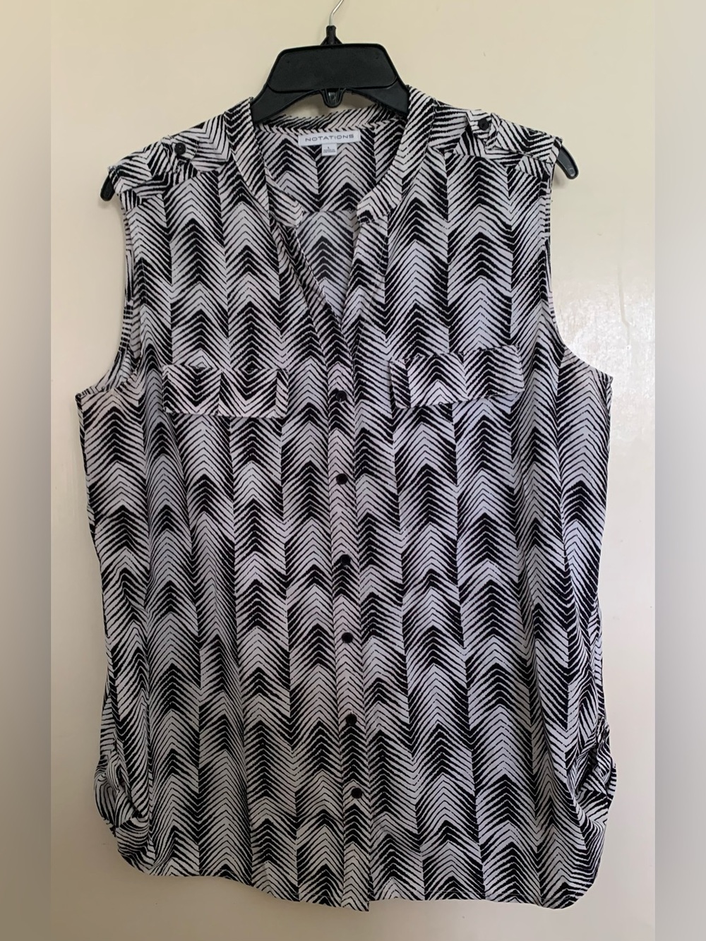 Notations Black White Chevron Print Button Front Sleeveless Womens Top Size L